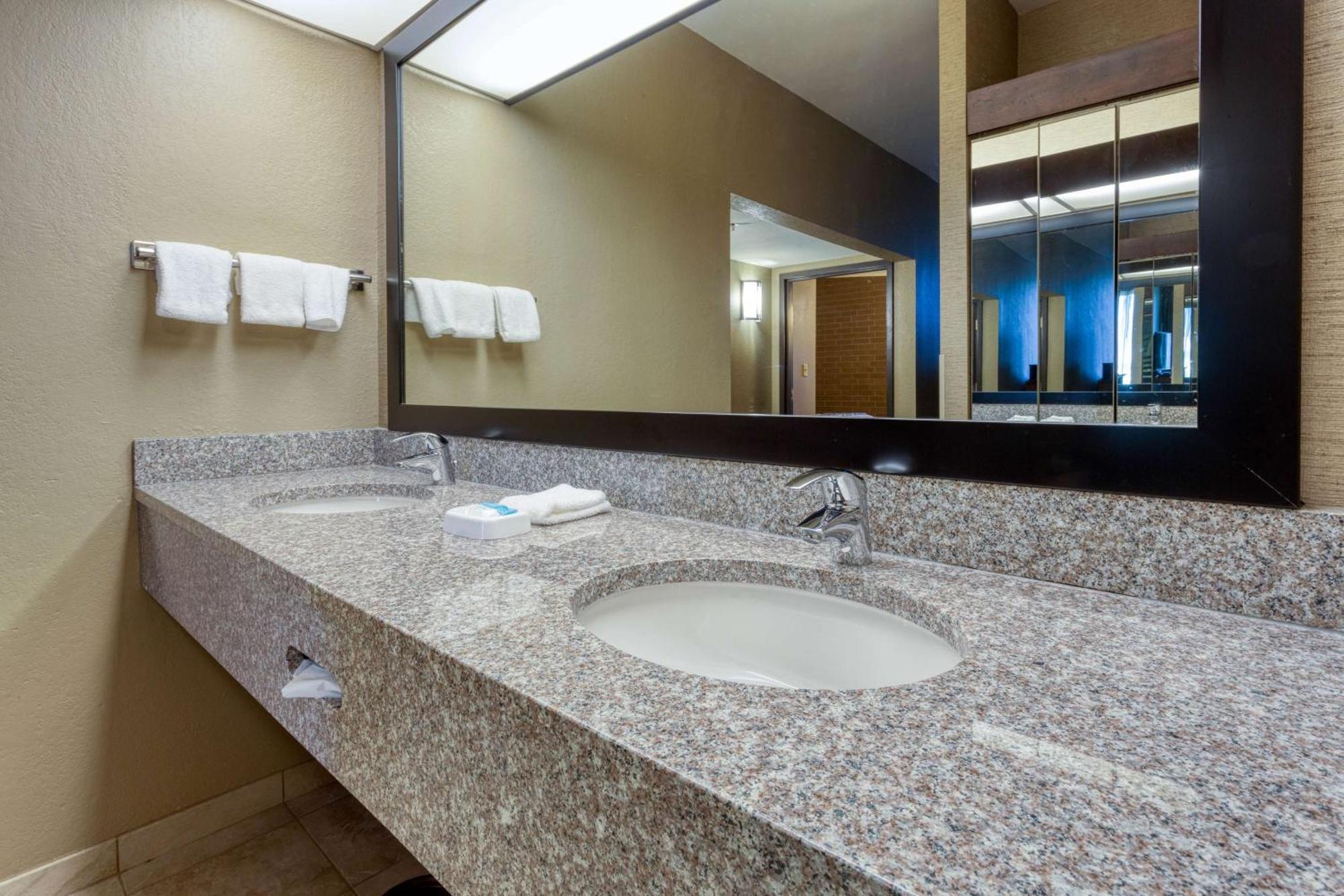 Drury Inn & Suites Atlanta Морроу Экстерьер фото